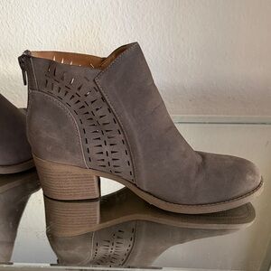 Ankle Boots size 7.5 with Cutout Design cowboy boots